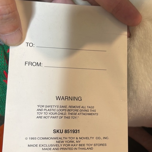 20" COMMONWEALTH PENGUIN PLUSH SQUEAKER Red Knit Hat Large Stuffed Animal NWT - Picture 7 of 10